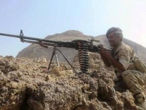وزير الإعلام: مئات الحوثيين الإرهابيين أُسروا في المواجهات الدائرة بمأرب