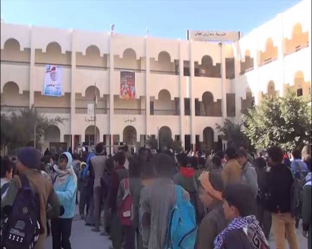 الحوثيون يطردون الطلاب من داخل مدارس صنعاء لعدم دفعهم الجباية الشهرية