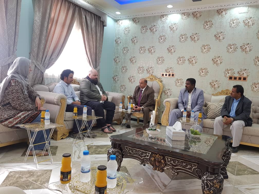 نائب رئيس الوزراء يبحث مع بعثة "أطباء بلا حدود" مجالات التعاون بين اليمن والمنظمة