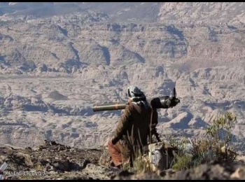 بهجوم ثلاثي ..الجيش يكتسح مواقع الحوثيين ويقطع خطوط الامداد في صعدة