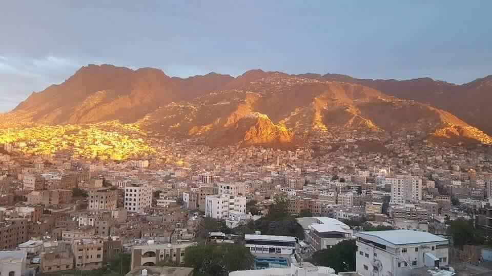 بدء توزيع الاغاثة الهولندية للنازحين في تعز ..«تفاصيل»