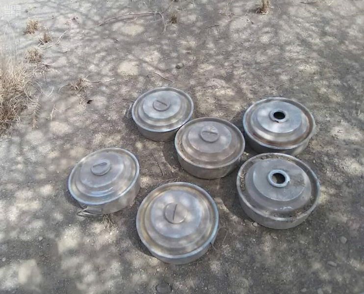 "مسام" ينتزع 8602 لغماً حوثياً في مايو