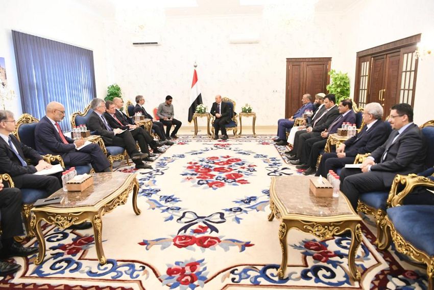 زخم دبلوماسي واسع في عدن لدعم مجلس القيادة الرئاسي والحكومة الشرعية
