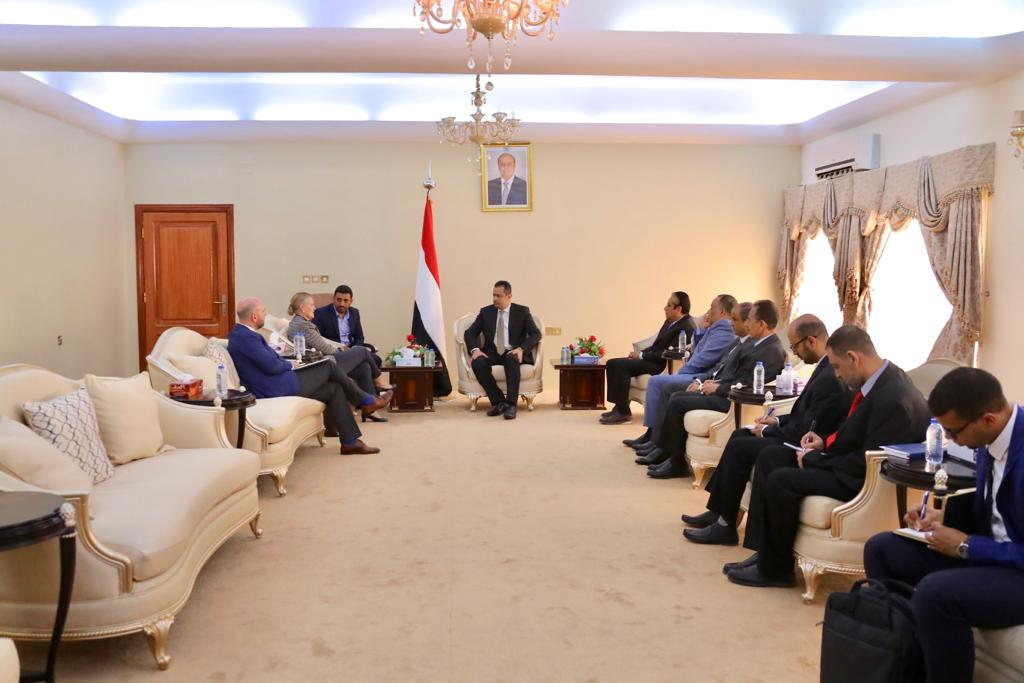 رئيس الوزراء يلتقي منسقة الأمم المتحدة للشؤون الإنسانية في اليمن