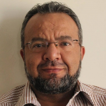 صنعاء ..استاذ جامعي يعرض منزله للبيع لهذا السبب