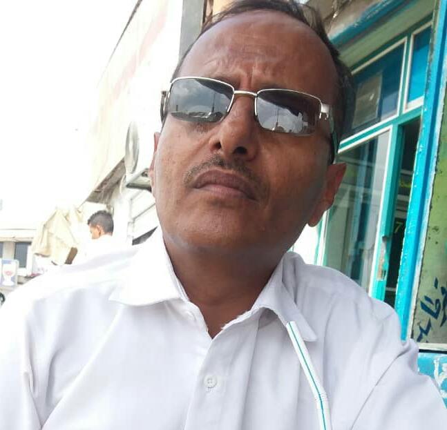 للشهر الثالث على التوالي سلطات مأرب تحتجز نجل الصحفي الهجري خارج سياق القانون