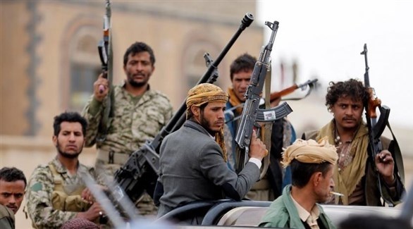 شاهد بالفيديو: الحوثي يدرب عناصره تدريبات عسكرية متطورة داخل أحد المساجد