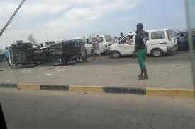 شاهد.. حادث مروع في عدن.. ومصدر يكشف عن السبب (صورة + تفاصيل)