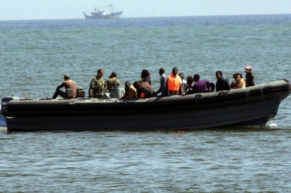 الهجرة الدولية تعلن عودة 143 لاجئاً صومالياً من اليمن عبر ميناء عدن