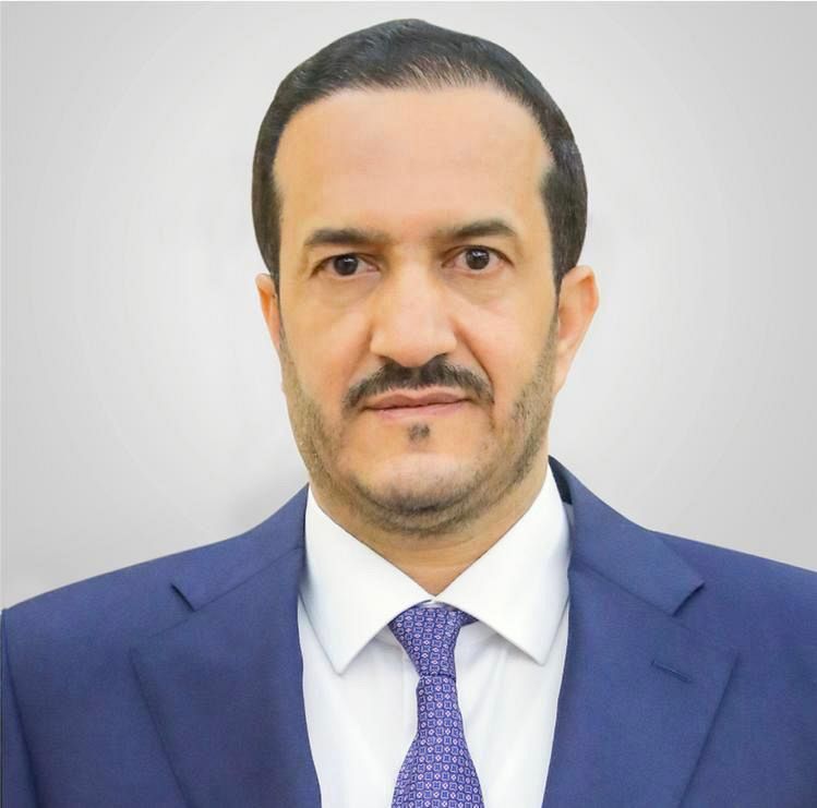 عضو مجلس القيادة الرئاسي عثمان مجلي يعزي في وفاة الفقيد أحمد الأصبحي