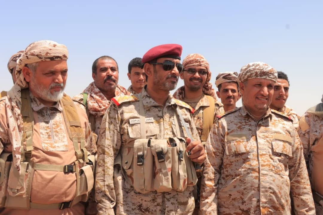رئيس هيئة الأركان يطلع على احوال المقاتلين في المنطقة العسكرية الثالثة