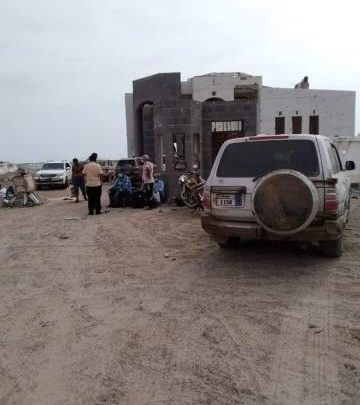 وصول أول رحلة بحرية لنقل العالقين اليمنيين في جيبوتي إلى ذباب