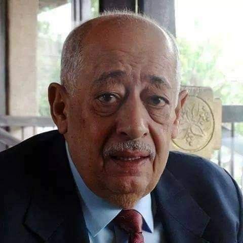 رئيس مجلس القيادة الرئاسي يطمئن على صحة الشيخ صادق الاحمر