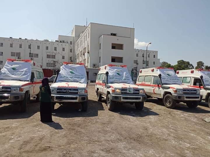 مقدمة من مركز الملك سلمان: وزير الصحة يدشن توزيع سيارات إسعاف لثلاث محافظات جديدة