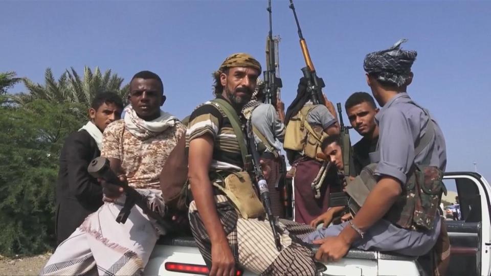 ورد الآن .. مليشيا الحوثي تخرق الهدنة وتستهدف بصواريخها مخازن الغذاء العالمي بالحديدة ..«تفاصيل»