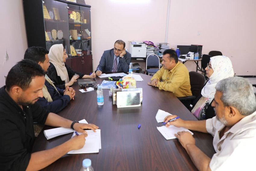 وزير الصحة يلتقي فريق من منظمة "يمن ايد"