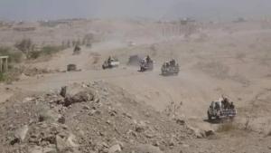 الجيش يحرر "الأزارق" ومليشيا الحوثي تفر إلى "باهر" و "دار الصليب" مخلفة ورائها عشرات القتلى بينهم ثلاثة من أبرز قياداتها (صورة + تفاصيل)