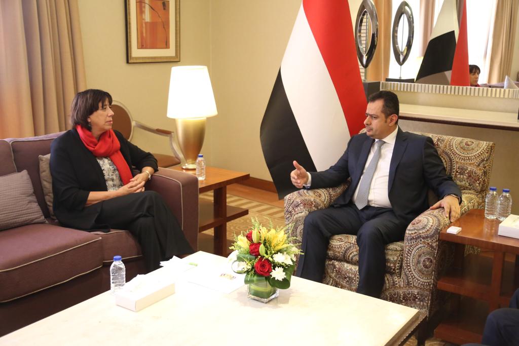 رئيس الوزراء يستقبل سفيرة هولندا لدى اليمن