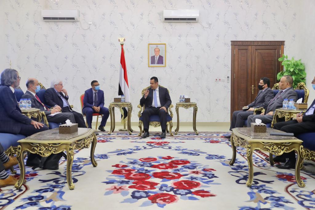 بالصور .. التفاصيل الكاملة للقاء رئيس الوزراء الدكتور معين عبدالملك بالمبعوث الاممي الى اليمن اليوم في عدن