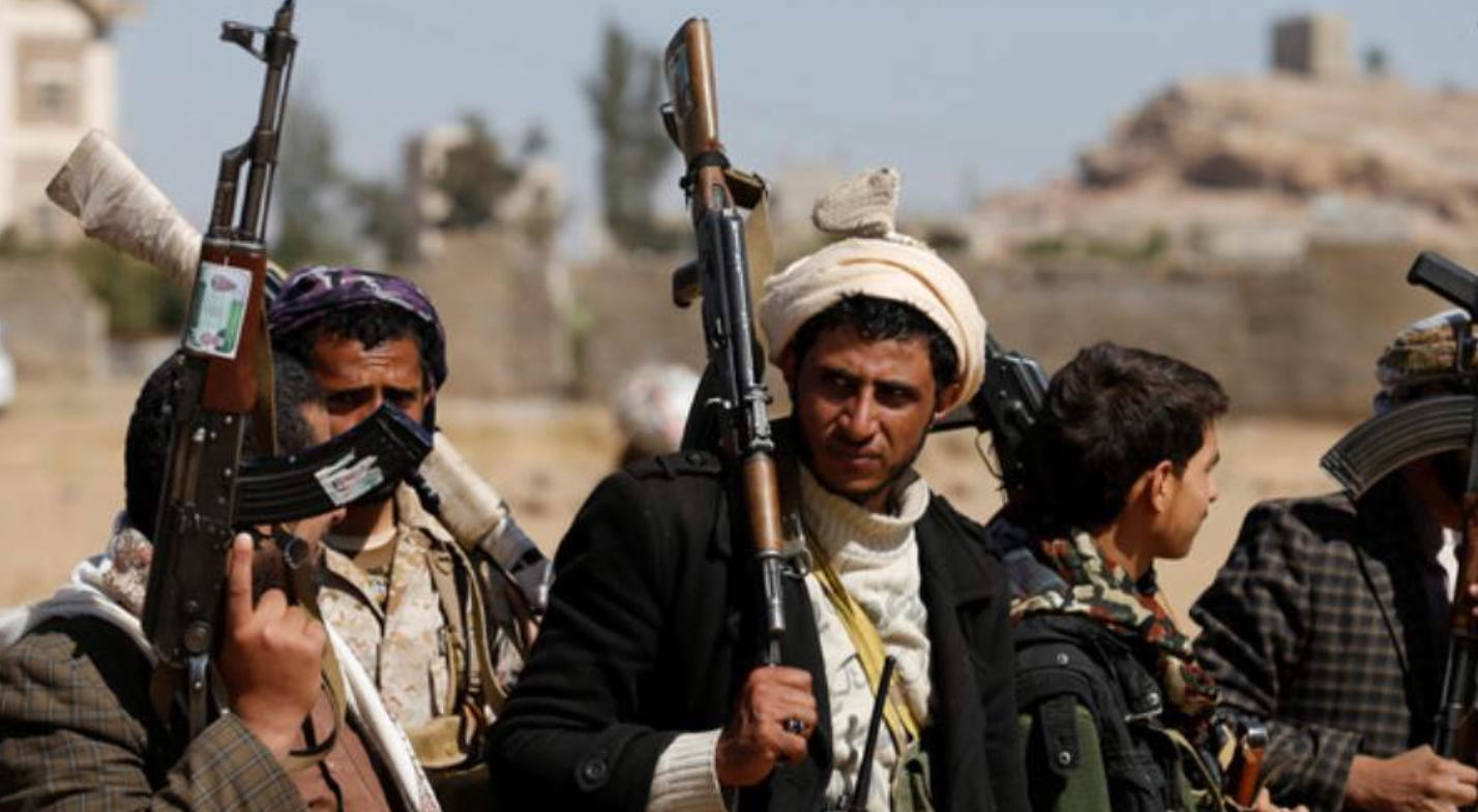 أزمة كبيرة داخل مليشيا الحوثي عقب نفاد الذخائر من مقاتليها