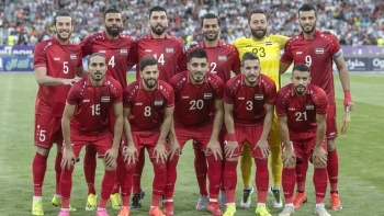 "الأحمر الكبير" يغادر الرياض والكل ينتظر ماذا سيحدث يوم الخميس القادم؟