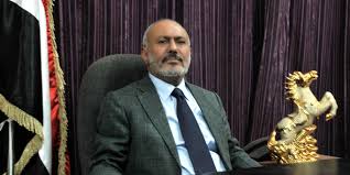 في الذكرى الأولى لرحيله .. تعرف على طبيعة المناقشات التي شهدتها الساحة اليمنية بين أنصار «صالح» وخصومه ..«تقرير حصري»