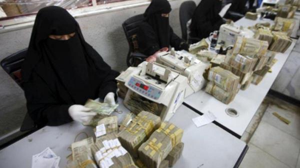 الحكومة تعلن عن صرف مرتبات المتقاعدين في مناطق سيطرة الحوثيين