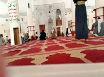 تعميمات حوثية على خطباء المساجد للاشادة بانتصاراتهم والدعوة إلى الالتحاق بصفوفعم