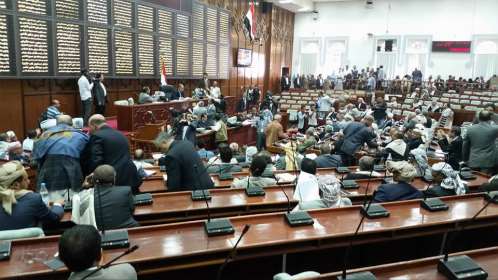 مصدر حكومي مكان وتفاصيل انعقاد اول جلسة للبرلمان اليمني