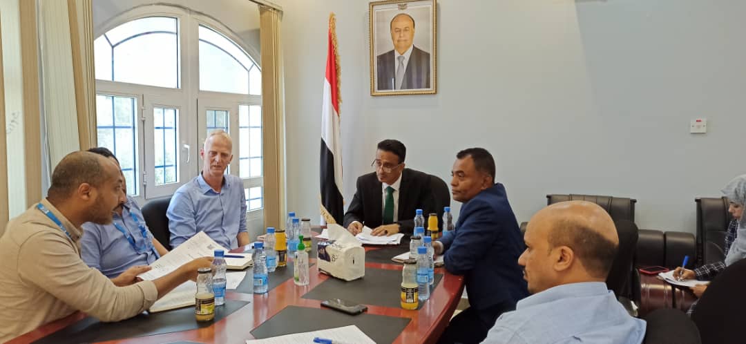 وكيل وزارة الإدارة المحلية " مشبح " يناقش الخطوات التنفيذية لمشروع تعزيز المرونة المؤسسية والاقتصادية في اليمن التابع لبرنامج الأمم المتحدة الإنمائي U N D P*
