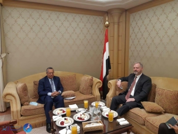 بن دغر يلتقي بالسفير الامريكي كريستوفر هنز