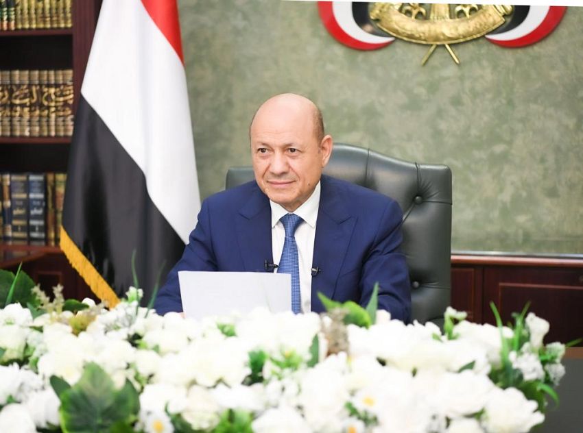 رئيس مجلس القيادة الرئاسي يؤكد التزام المجلس بتعهداته في خطاب بمناسبة عيد الاضحى المبارك