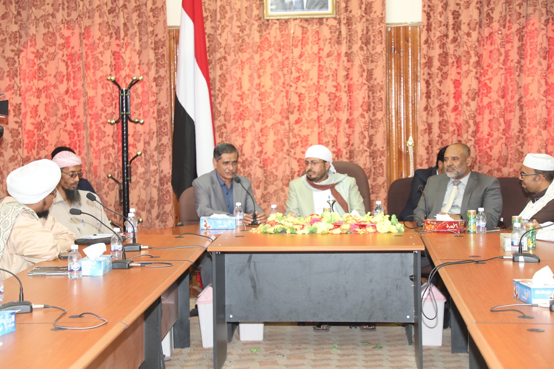 وزير الاوقاف ومحافظ حضرموت يلتقيان في سيئون اصحاب الفضيلة العلماء
