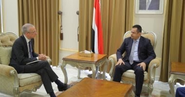 رئيس الوزراء: ممارسات ميليشيا الحوثي ضاعفت من كارثية الوضع الاقتصادي والإنساني في البلاد