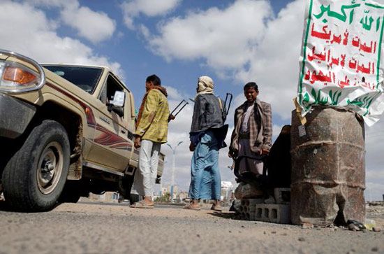  إعلام المنطقة العسكرية الثالثة : اكثر من 120 قتيل وجريح و33 اسير واحراق 5 اطقم ومدرعتان… في احصائية اولية لخسائر  مليشيات الحوثي غرب مارب .