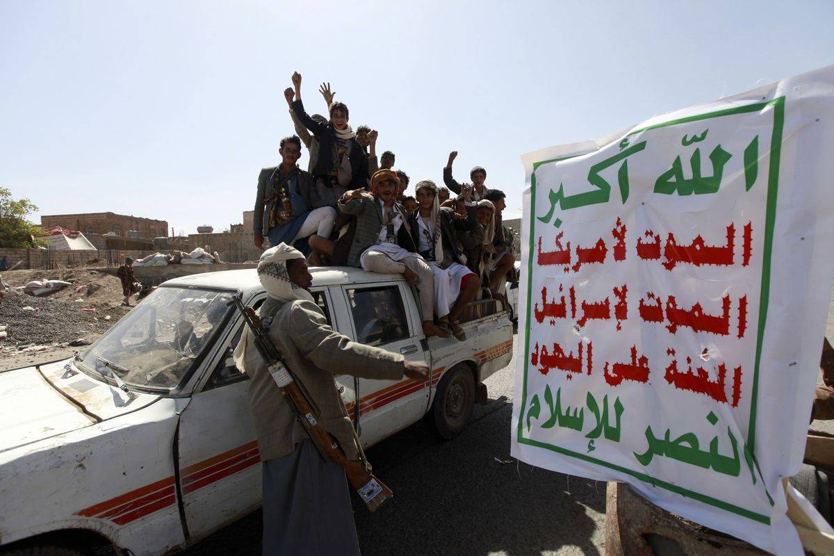 مليشيات الحوثيون يعتقلون محافظ الجوف.. بتهمة الخيانة