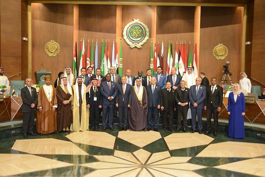 رئيسا مجلسي النواب والشورى يشاركان في أعمال المؤتمر الخامس للبرلماني العربي