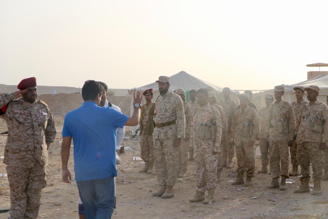 المهرة .. المحافظ باكريت يتفقد معسكر الشرطة العسكرية .. ويؤكد ان عملية إنشاءه ستسهم في حفظ أمن وإستقرار المحافظة ..«تفاصيل»