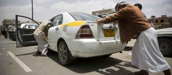 المجلس الاقتصادي: تدفقات الوقود تكفي احتياجات مناطق الحوثيين لشهرين قادمين