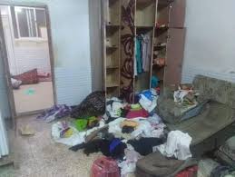 مليشيا الإمارات تقتحم المنازل في عدن وتختطف عشرات المواطنين وتطلق الرصاص على إمرأة وإبنتها