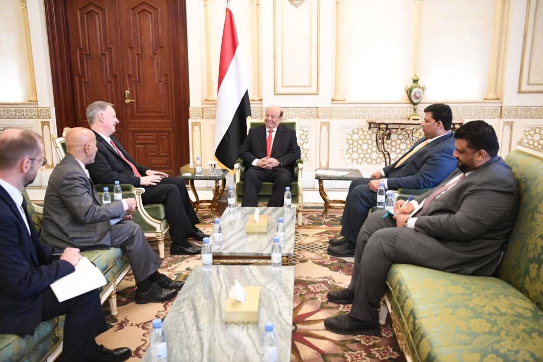 رئيس الجمهورية يؤكد على عمق العلاقات المتميزة بين اليمن والولايات المتحدة الأمريكية
