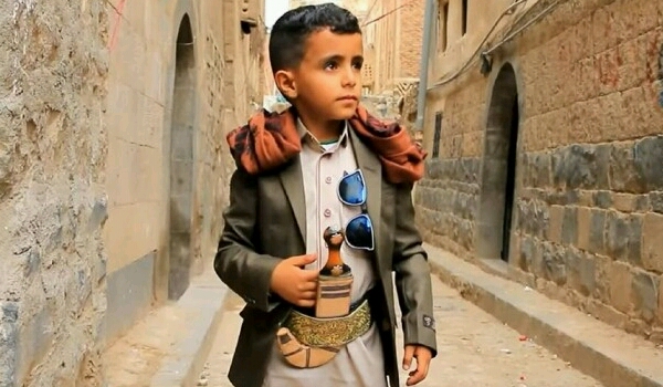 الطفل اليمني ”بائع الماء“ يصل لبنان خلال 10 أيام بعد تبنيه من قبل ملحن لبناني شهير