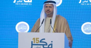 قرقاش يبحث مع غريفيت جهود وقف الحرب في اليمن انور قرقاش وزير الدولة للشؤون الخارجية الاماراتية