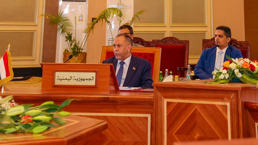 وزير الصناعة يشارك في اجتماع اللجنة الوزارية الخليجية لشؤون التقييس في عمان