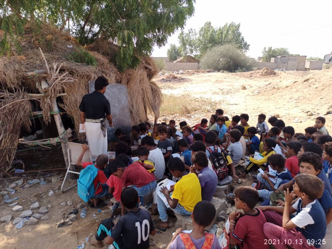 وزارة حقوق الإنسان: مليشيا الحوثي دمرت 13 مدرسة بحجة و 6 آلاف طالب يدرسون في بيئة غير صالحة للتعليم