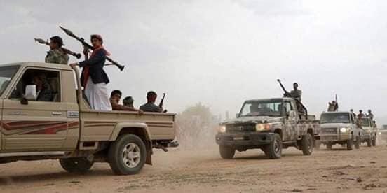 شاهد اول صورة للتعزيزات العسكرية التي وصلت الى عمران لمساندة القبائل ...
