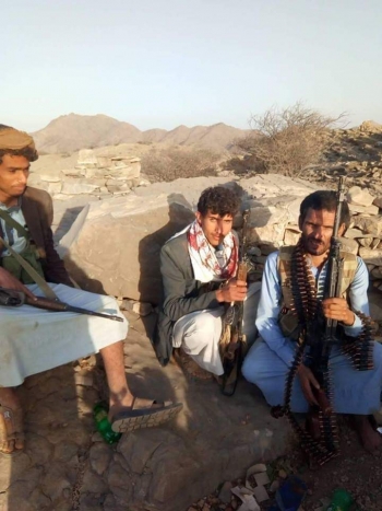 شاهد اتساع رقعة المعارك في حجور وفتح جبهة جديدة في قارة وقبائل وشحة تحشد للنكف والطيران يشن 15 غارة