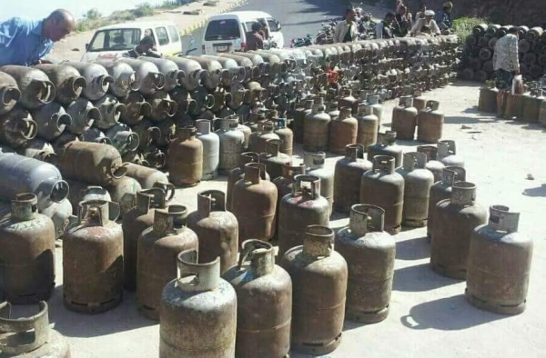  مع اقتراب العيد.. أزمة خانقة في الغاز المنزلي في مناطق الحوثيين