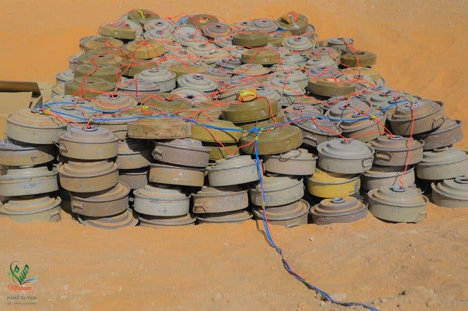 شاهد بالصور.. "مسام" يتلف مئات الألغام الحوثية شمال الجوف