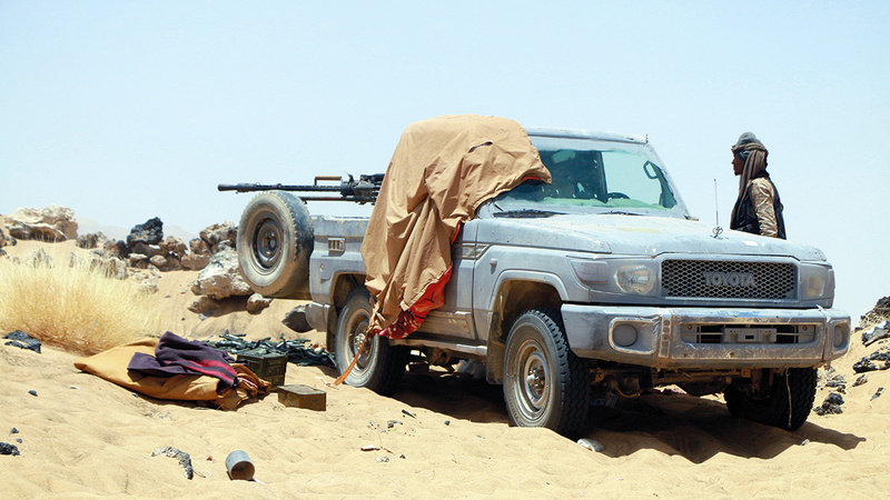 تدمير تحصينات وآليات قتالية تابعة للحوثيين غربي مأرب